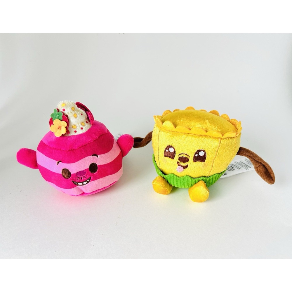 Lot Of 2 Disney Munchlings Plush Pluto Peanut Butter Cup & Cheshire Parfait Toys